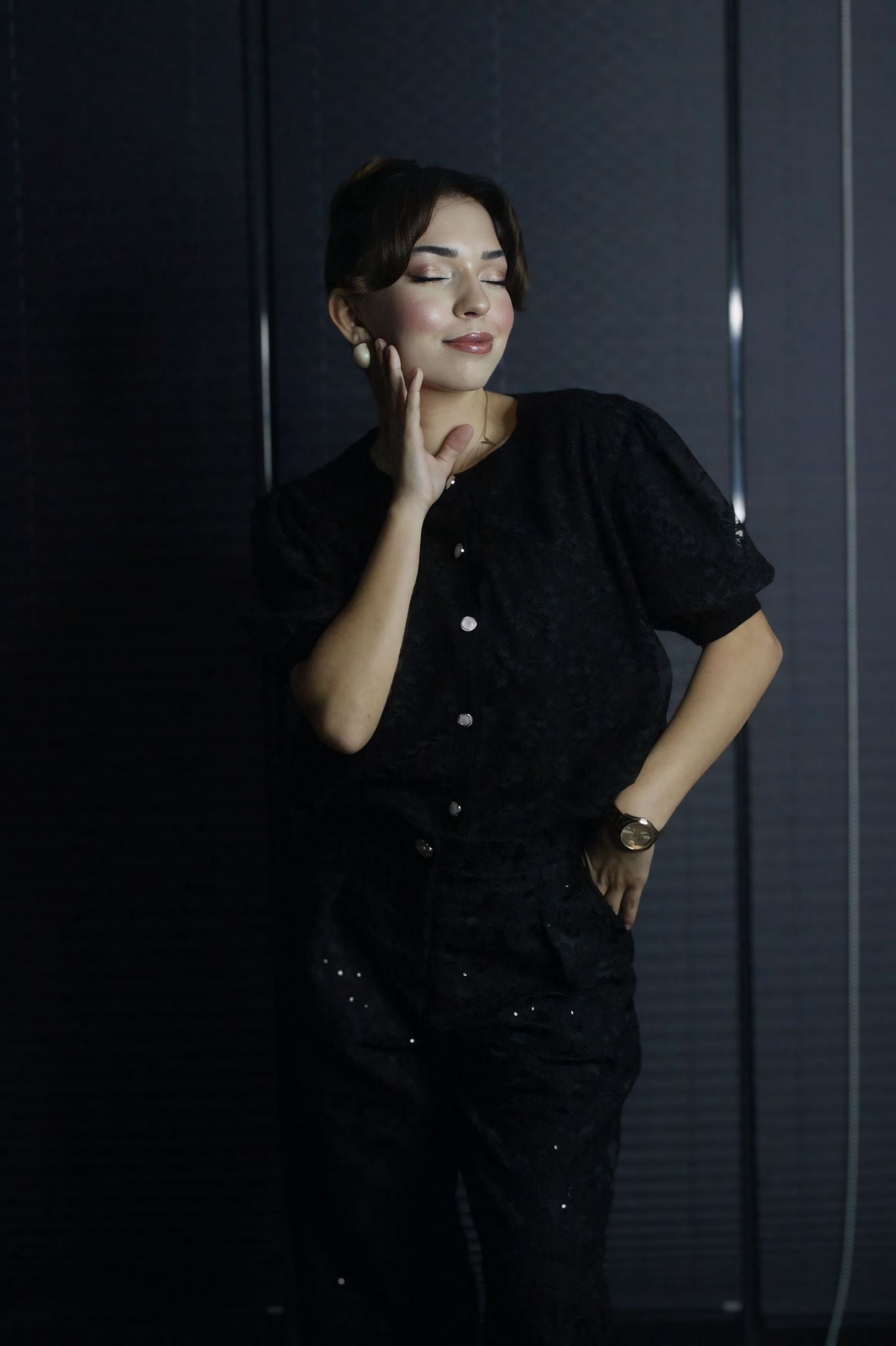 Dantelli İnci Düğmeli Triko Siyah