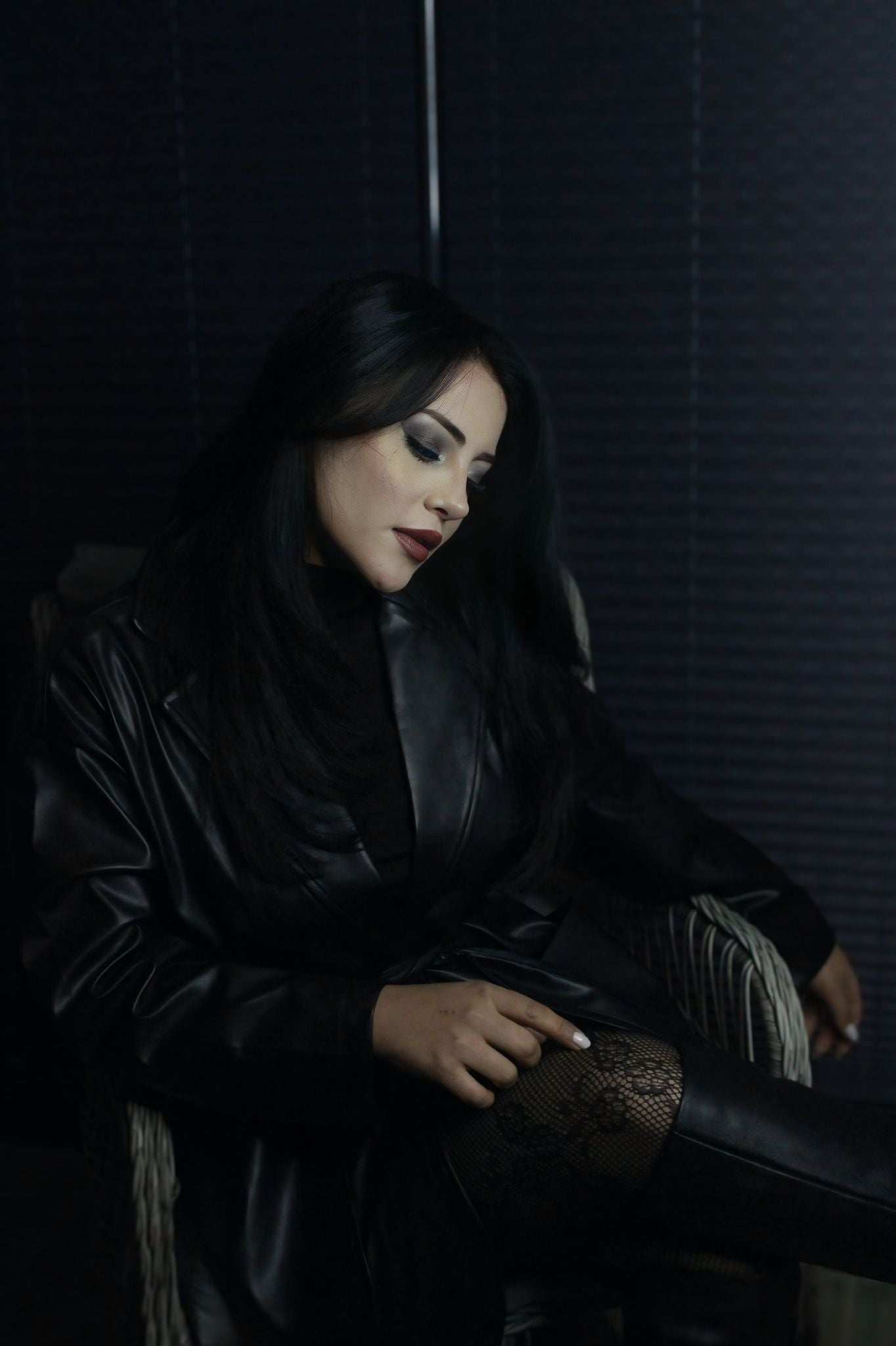 Siyah Kemerli Deri Ceket