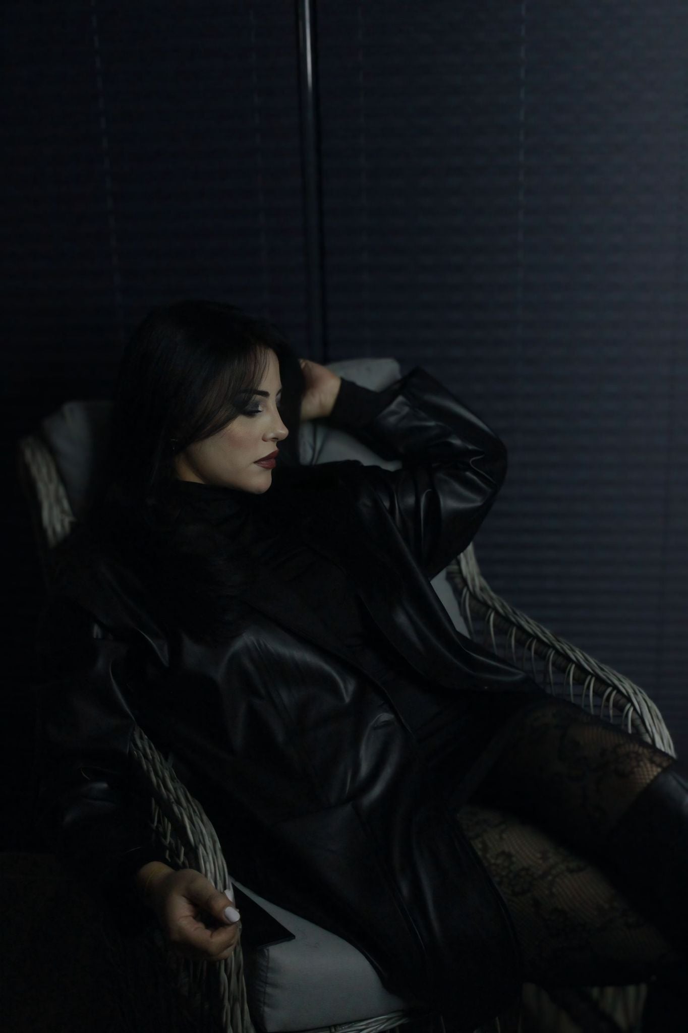 Siyah Kemerli Deri Ceket